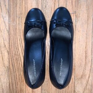 Black High heels predictions brand. Size 7 1/2